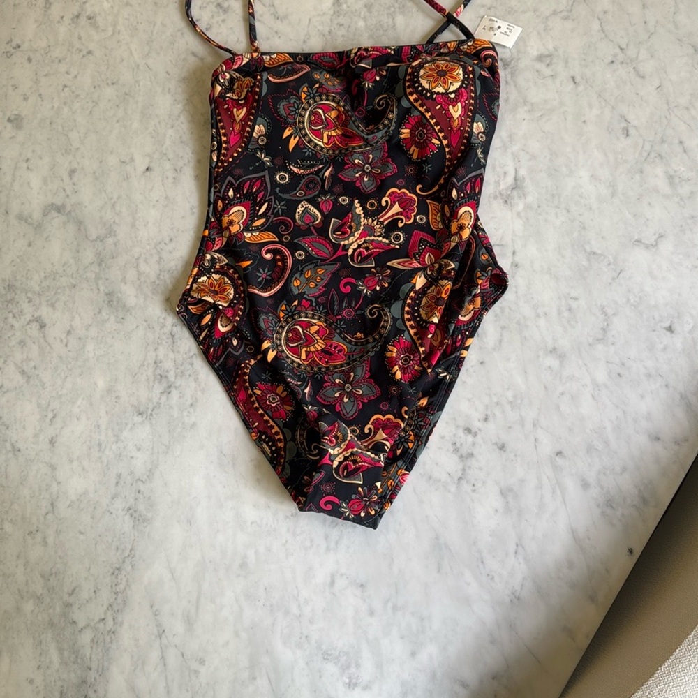 Vibrant Paisley Women's One Piece Swimsuit
